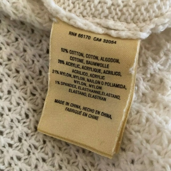 🔴 Angel of the North White Cowl Neck Sweater - Picture 6 of 6